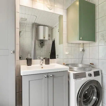 3 Bedroom Beautiful In * 吉利勒杰